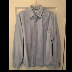 Bonobos casual button down shirt in light blue.